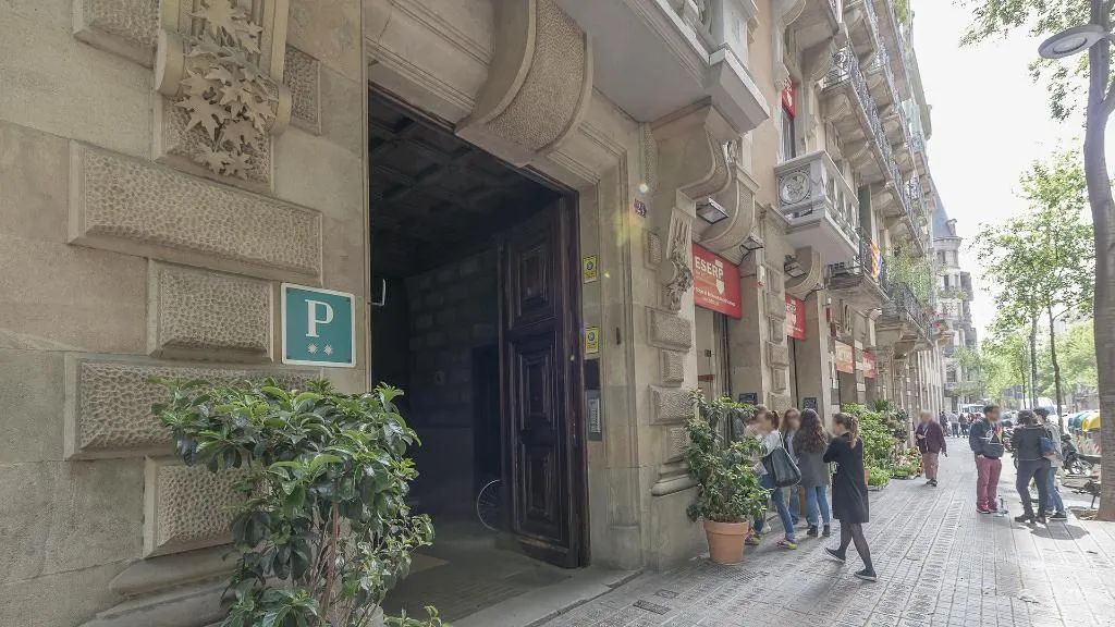 General view, Hostal Girona, Barcelona