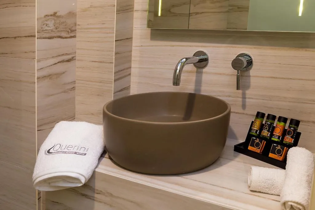 Room, Querini Luxury Suites, Crete