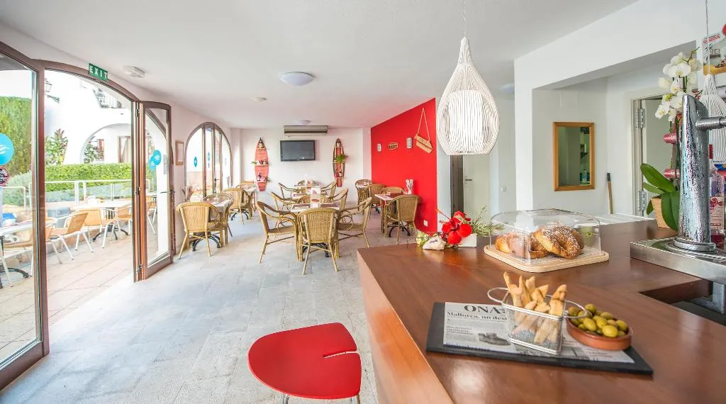 Bar, Flip Flop Surfing Playa Apartments, Majorca