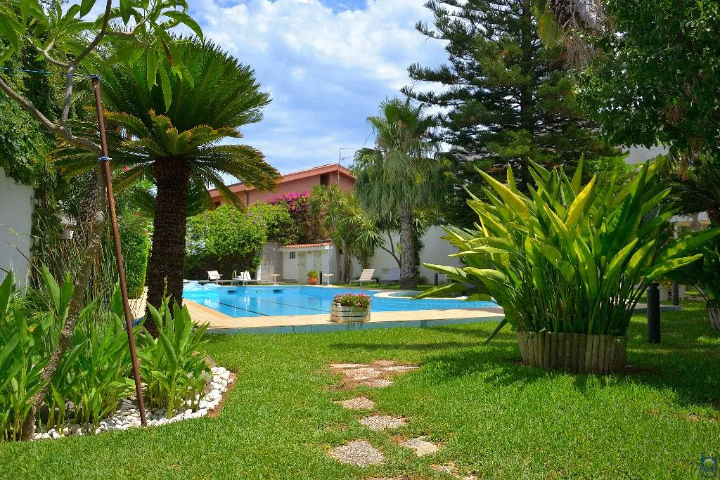 Pool, B&B Mondello Resort, Palermo