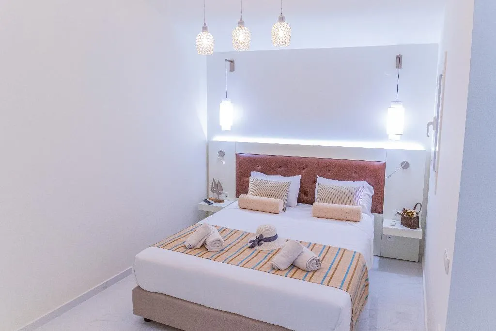 APARTMENT CAPACITY 3 Room, Camelot Royal Beds by Estia, Crete
