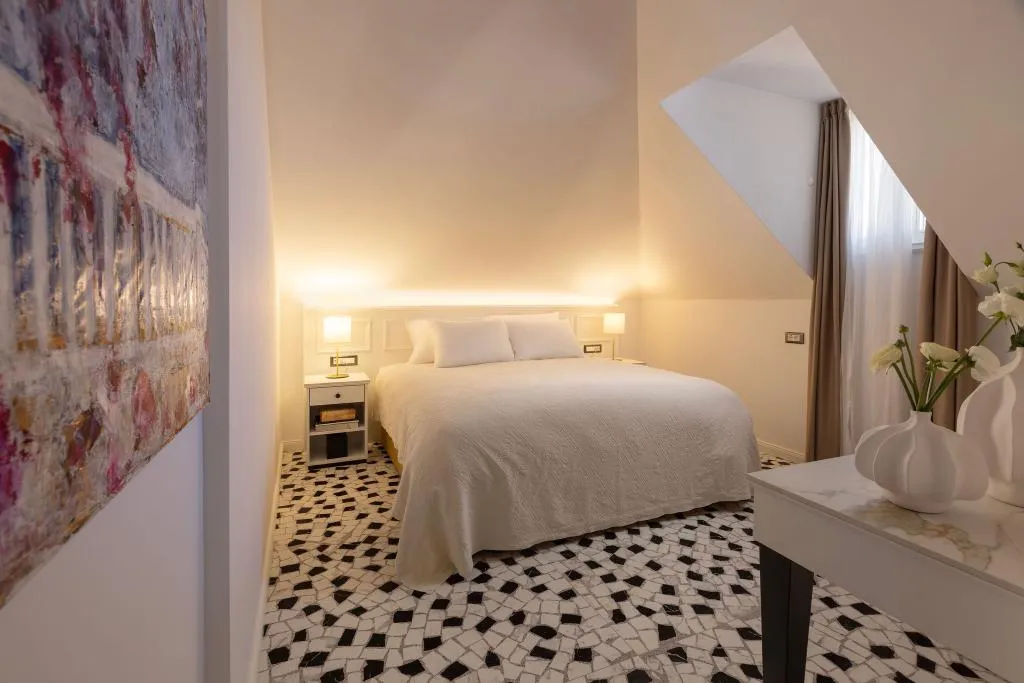 DOUBLE DELUXE Room, Heritage Hotel Lucia, Dubrovnik