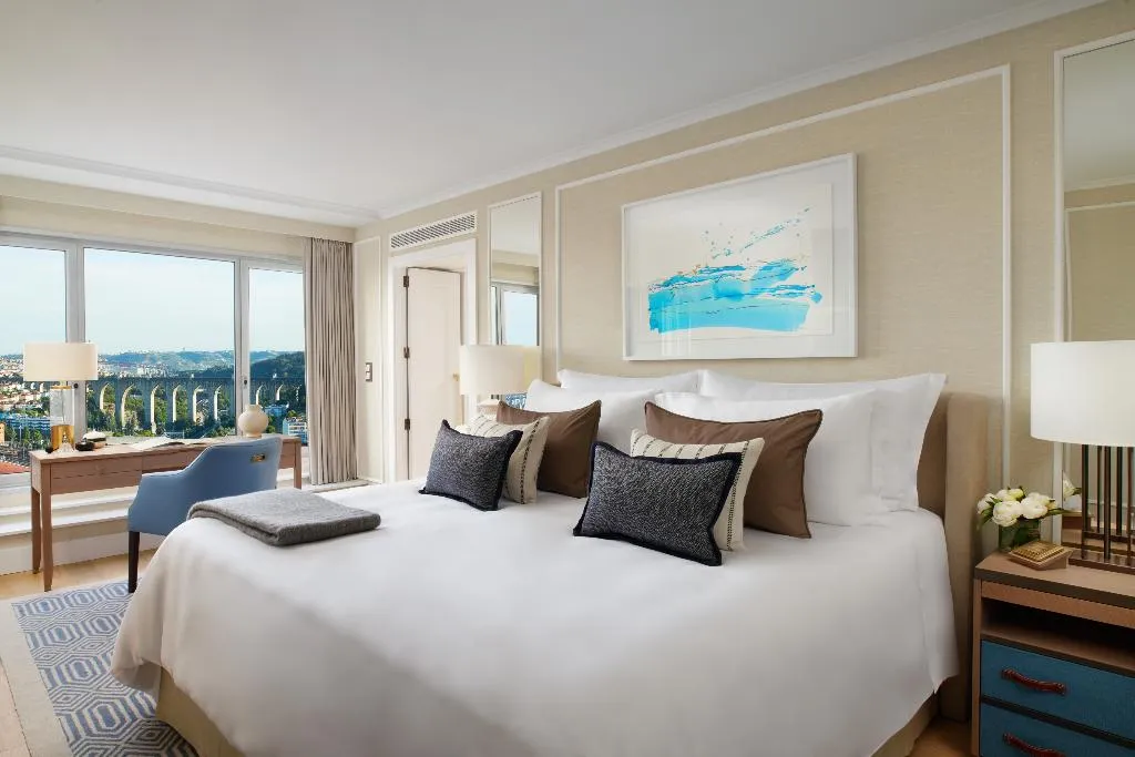 SUITE STANDARD Room, Corinthia Lisbon, Lisbon