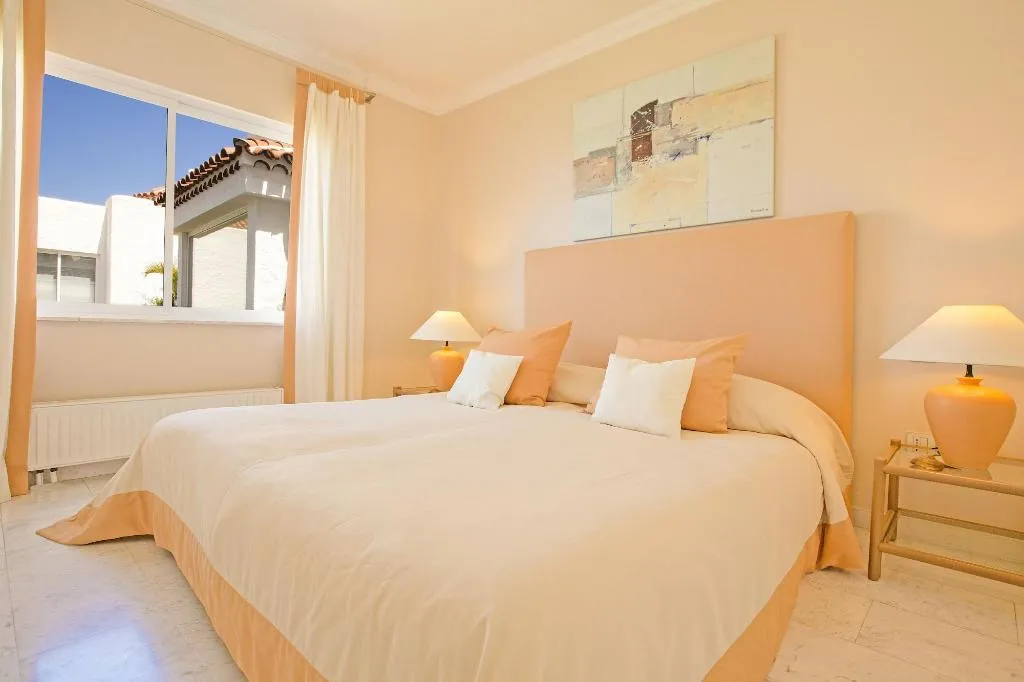 Room, Jardin de la Paz, Tenerife