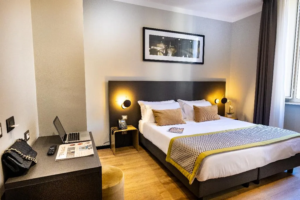 Double or Twin CLASSIC Room, The Cross, Rome