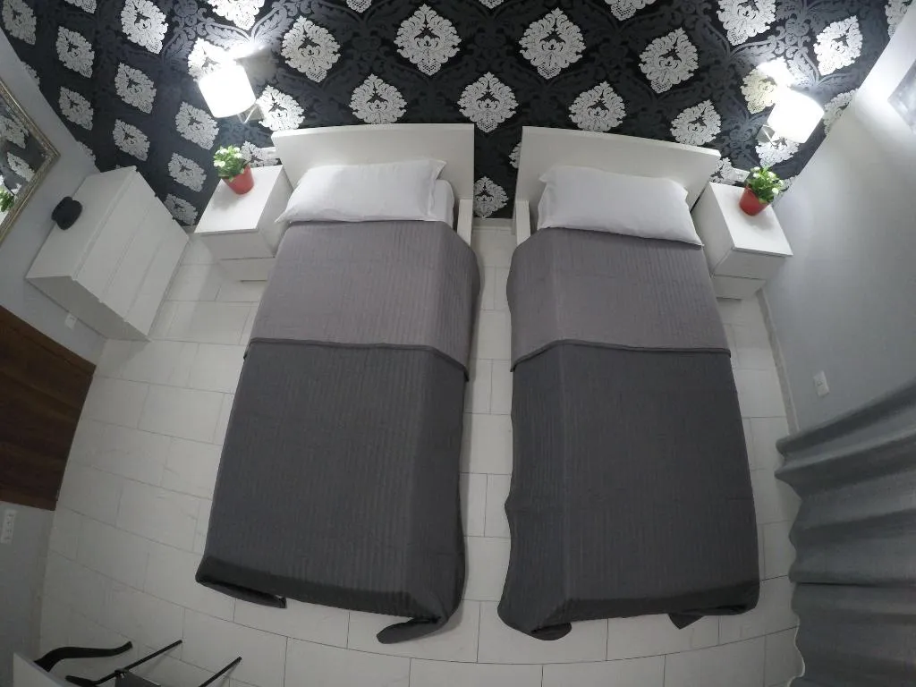 Room, Palladini Hostel, Naples