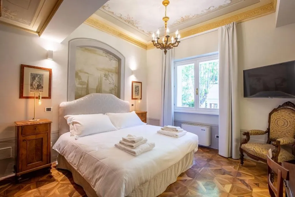 Room, Villa Tortorelli, Florence