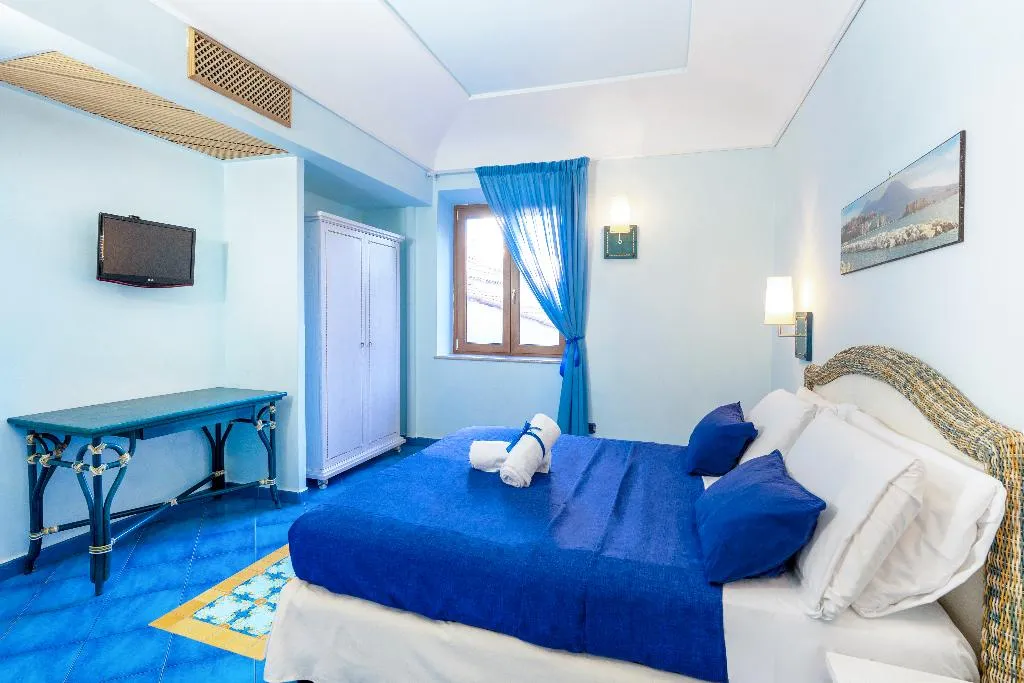 DOUBLE SUPERIOR GARDEN VIEW Room, Hotel Myage, Naples
