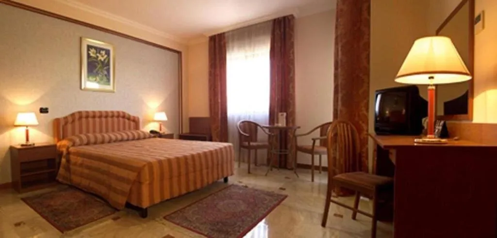 Room, Hotel Palace 2000, Rome
