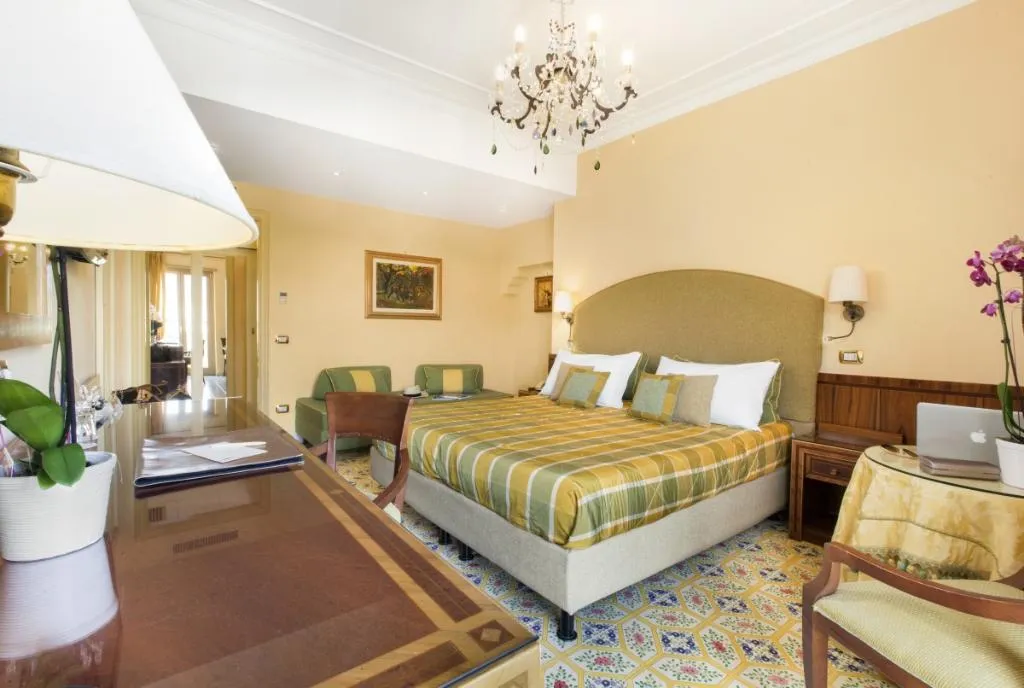 QUADRUPLE DELUXE Room, Antiche Mura, Naples