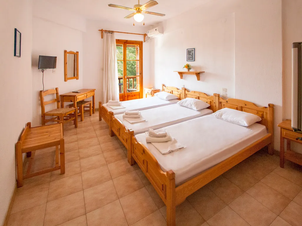 TRIPLE STANDARD Room, Pension Eliza, Skiathos