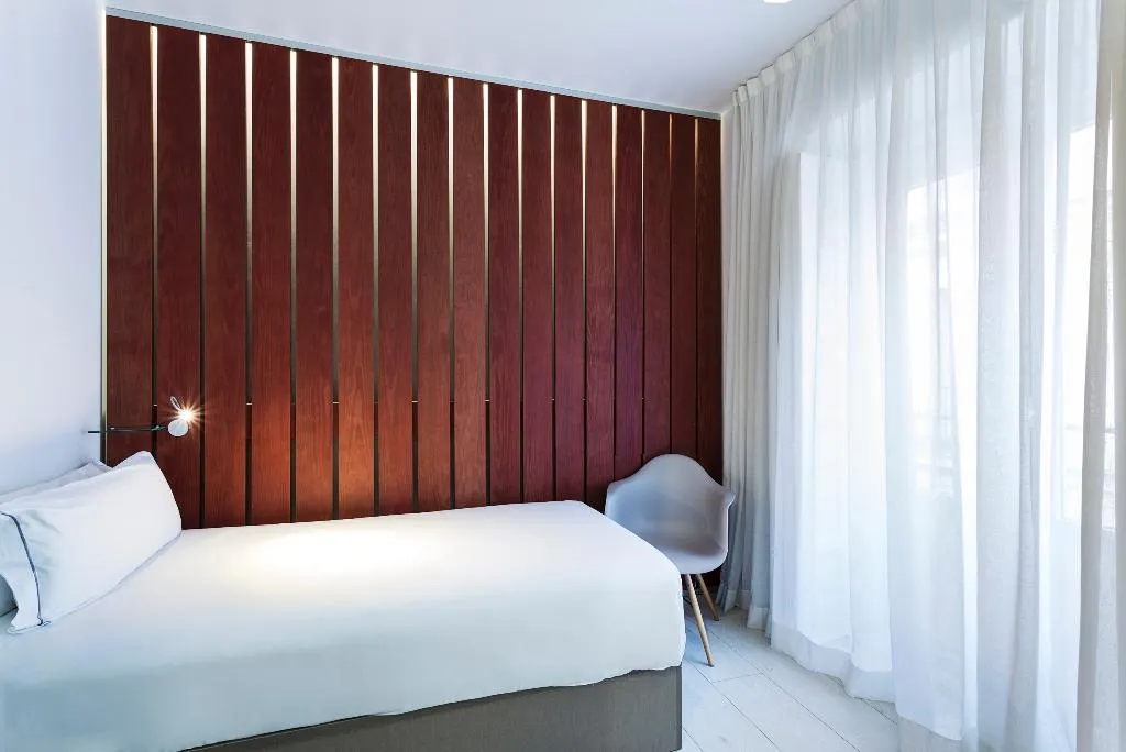 SINGLE STANDARD Room, B&B Hotel Madrid Centro Fuencarral 52, Madrid