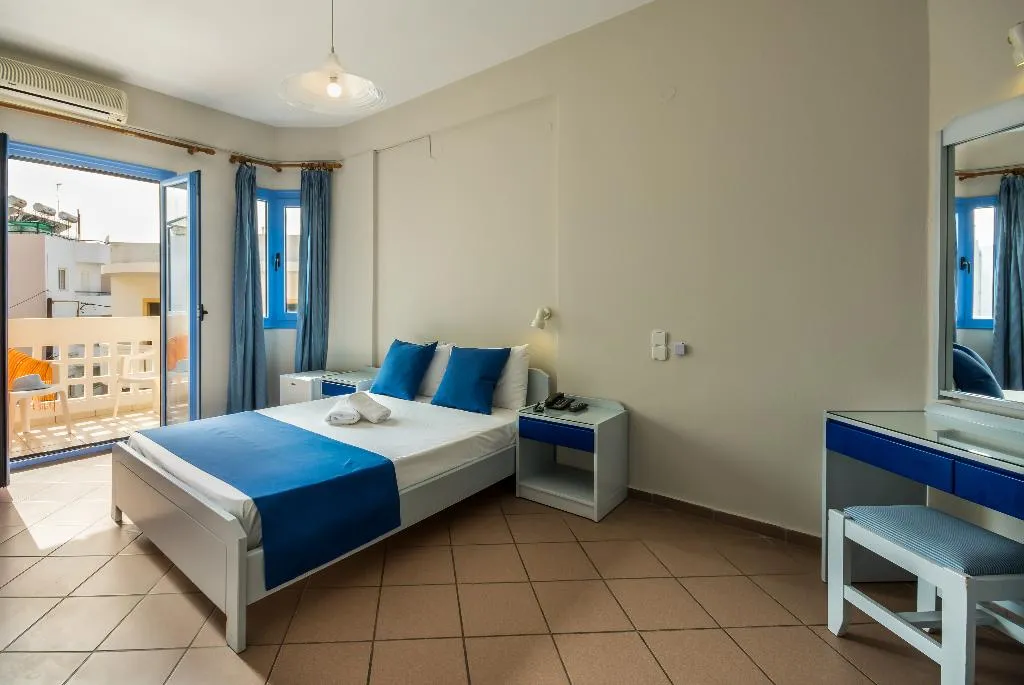 TRIPLE STANDARD Room, Hersonissos Central, Crete