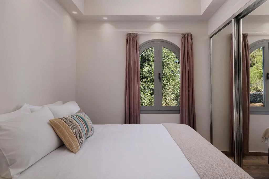 APARTMENT TWO BEDROOMS Room, The Summit Escape, Corfu
