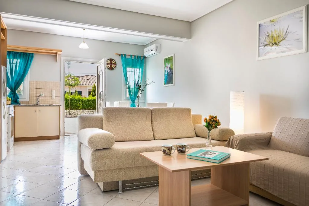 APARTMENT CAPACITY 4 Room, Evi's Garden, Kefallinia
