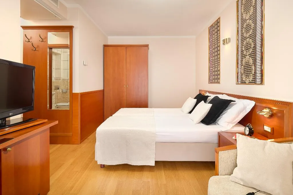 TWIN CLASSIC Room, Villa Andrea, Split