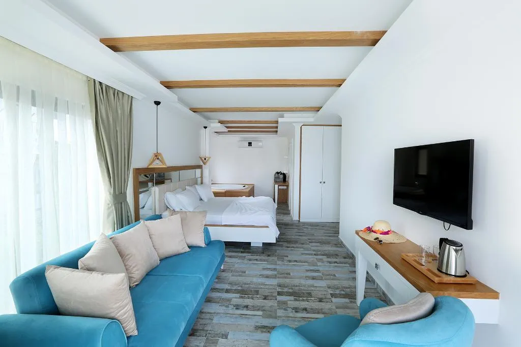 SUITE WITH JACUZZI Room, Payam Hotel, Dalaman