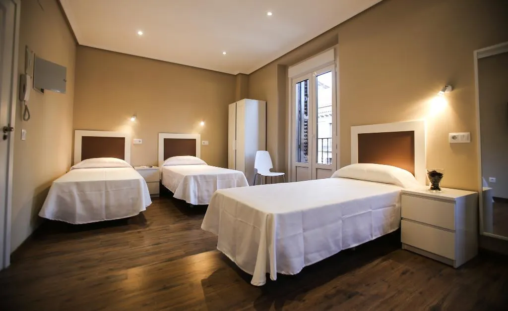 APARTMENT CAPACITY 5 Room, Suites You Nickel, Madrid