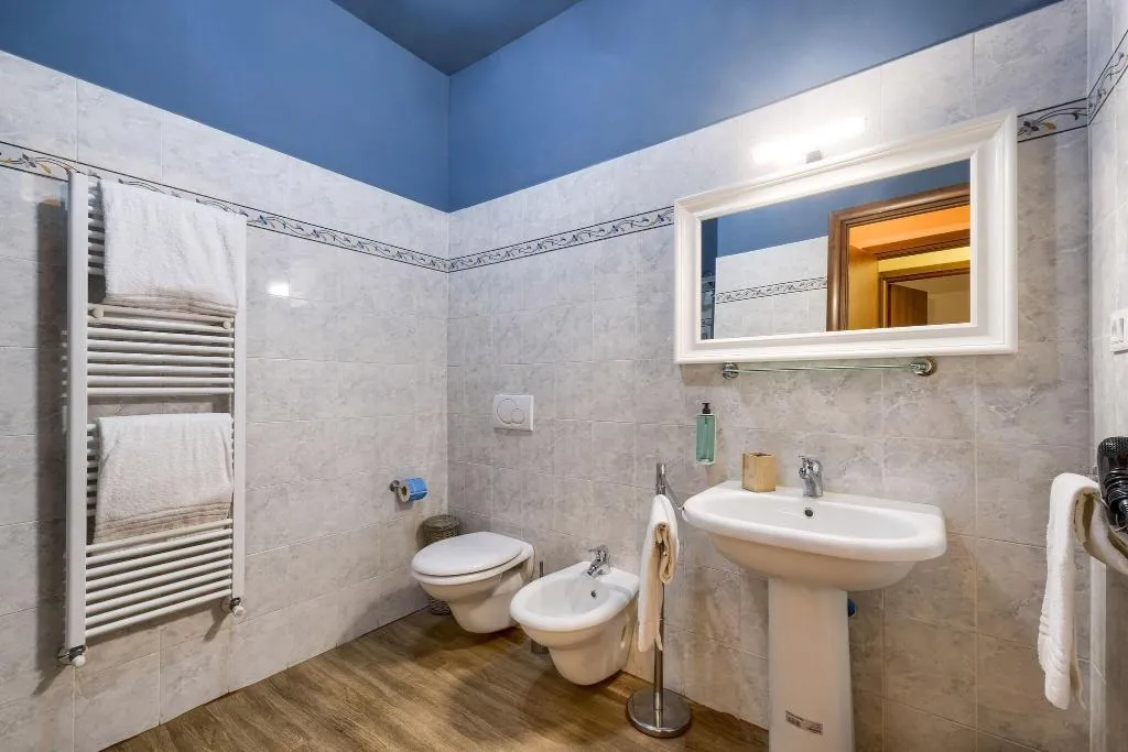 DOUBLE QUEEN SIZE BED Room, Home Boutique Santa Maria Novella, Florence
