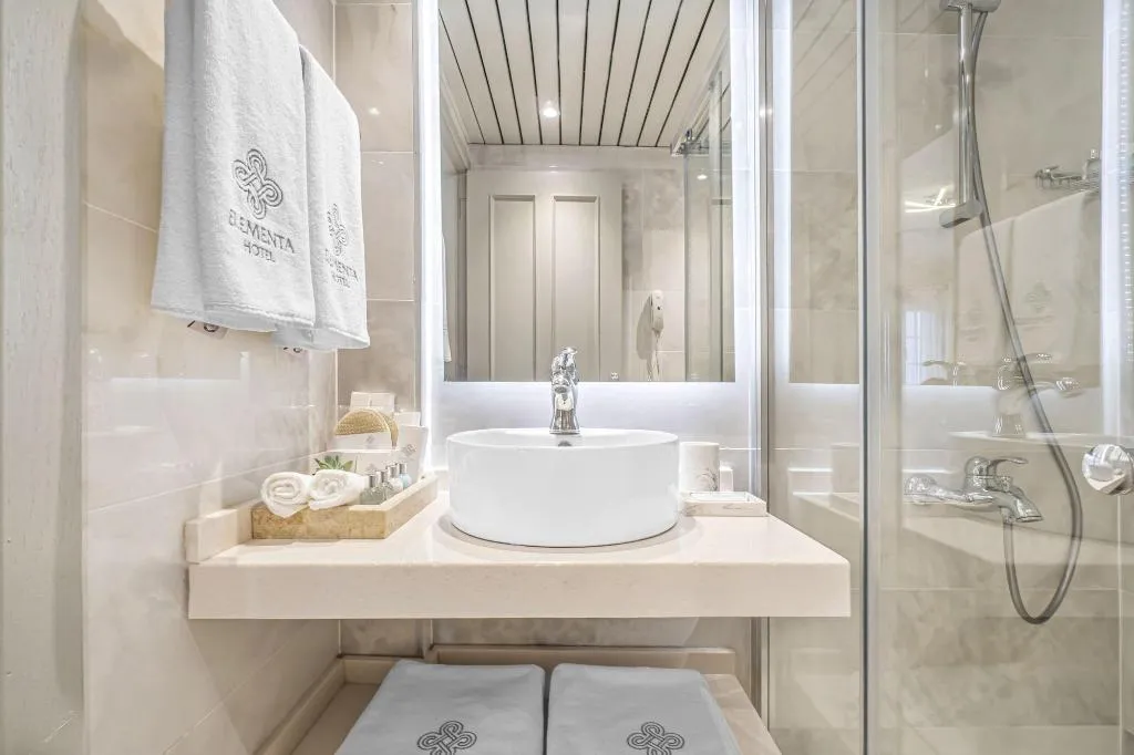 JUNIOR SUITE WITH TERRACE Room, Elementa Luxury Boutique Hotel, Bodrum