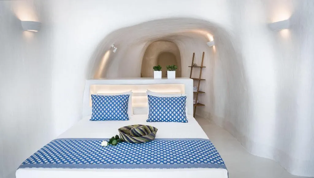Room, Maregio Suites, Santorini