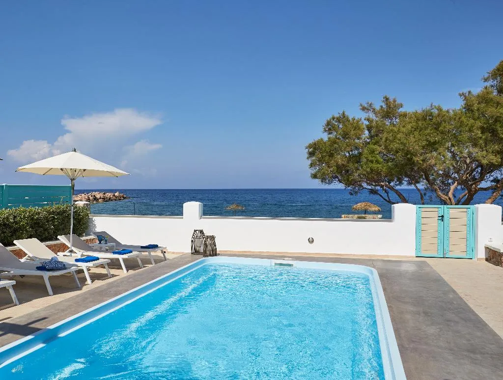 Pool, Almyriki Beach Villa, Santorini