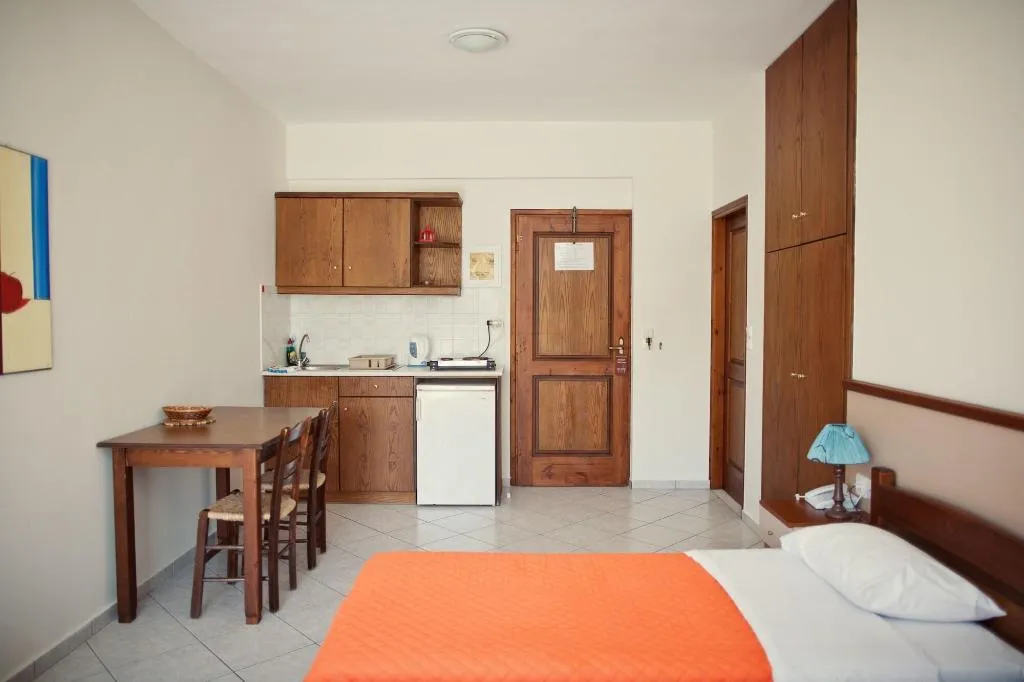 Room, Niriides Hotel, Crete
