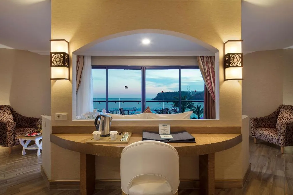 Room, Granada Luxury Okurcalar, Antalya