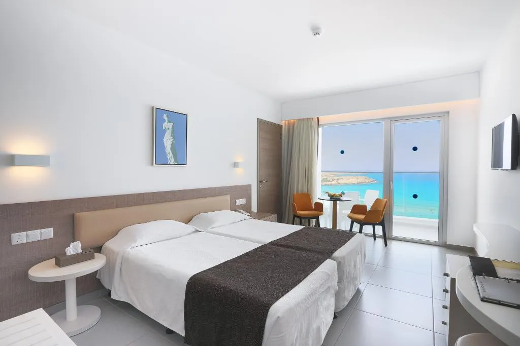 SINGLE SEA VIEW Room, Vassos Nissi Plage Hotel & Spa, Cyprus