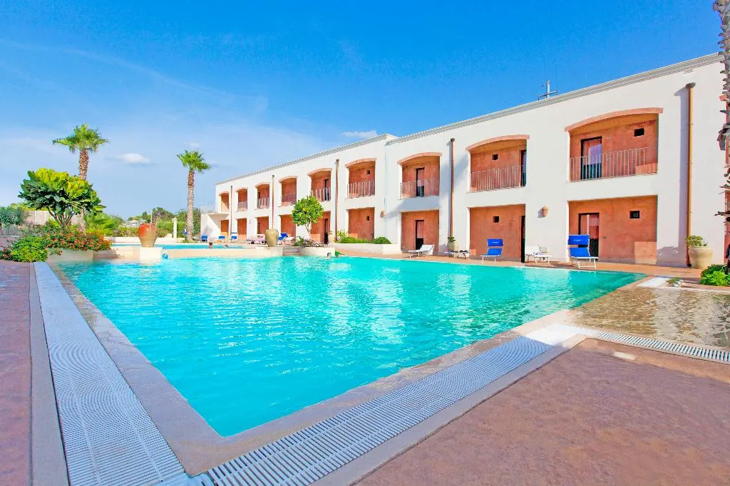 Pool, Delfino Beach Hotel CDS Hotels, Palermo