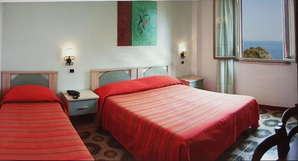 TRIPLE SEA VIEW Room, Jonic Hotel Mazzarò, Taormina