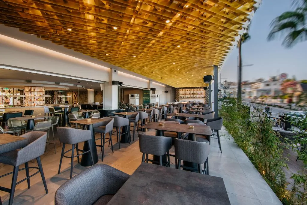 Bar, Napa Plaza Hotel, Cyprus