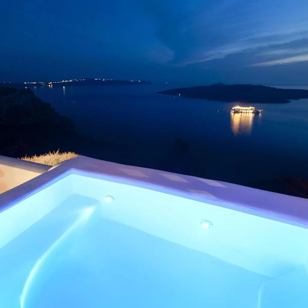 Room, Kamares Apartments, Santorini