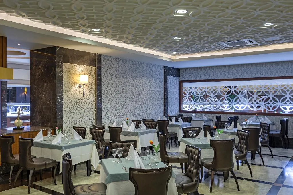 Restaurant, Royal Holiday Palace, Antalya