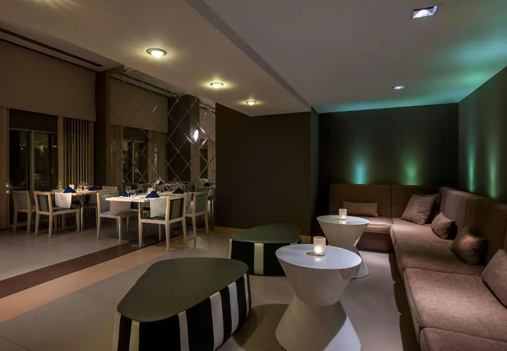 Bar, Radisson Blu Resort & SPA Cesme, Izmir