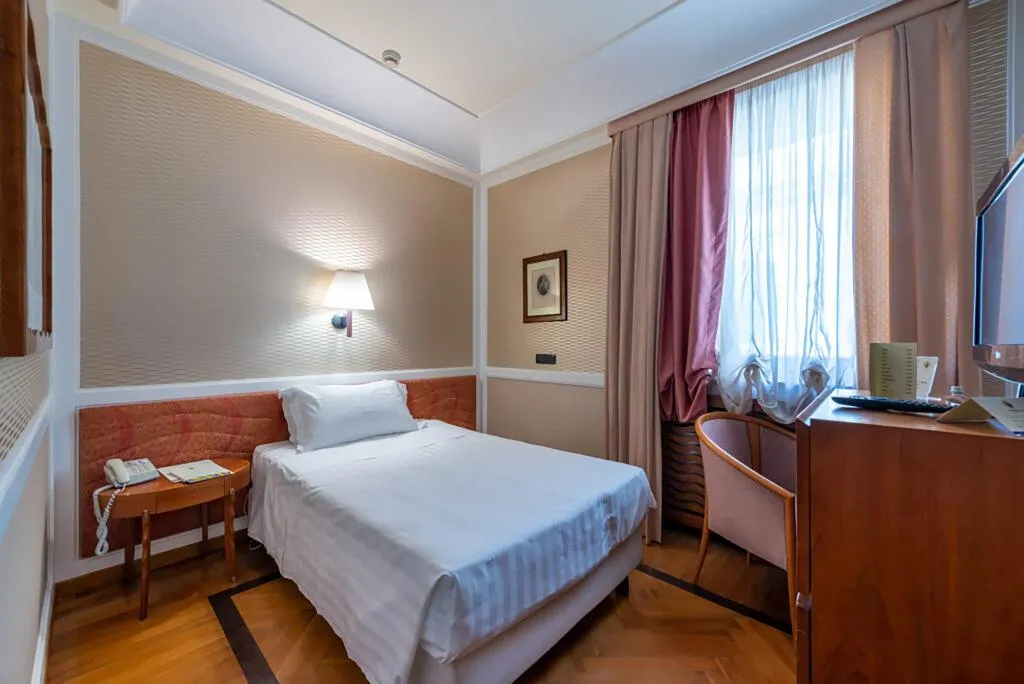 SINGLE STANDARD Room, Grand Hotel Ortigia, Catania