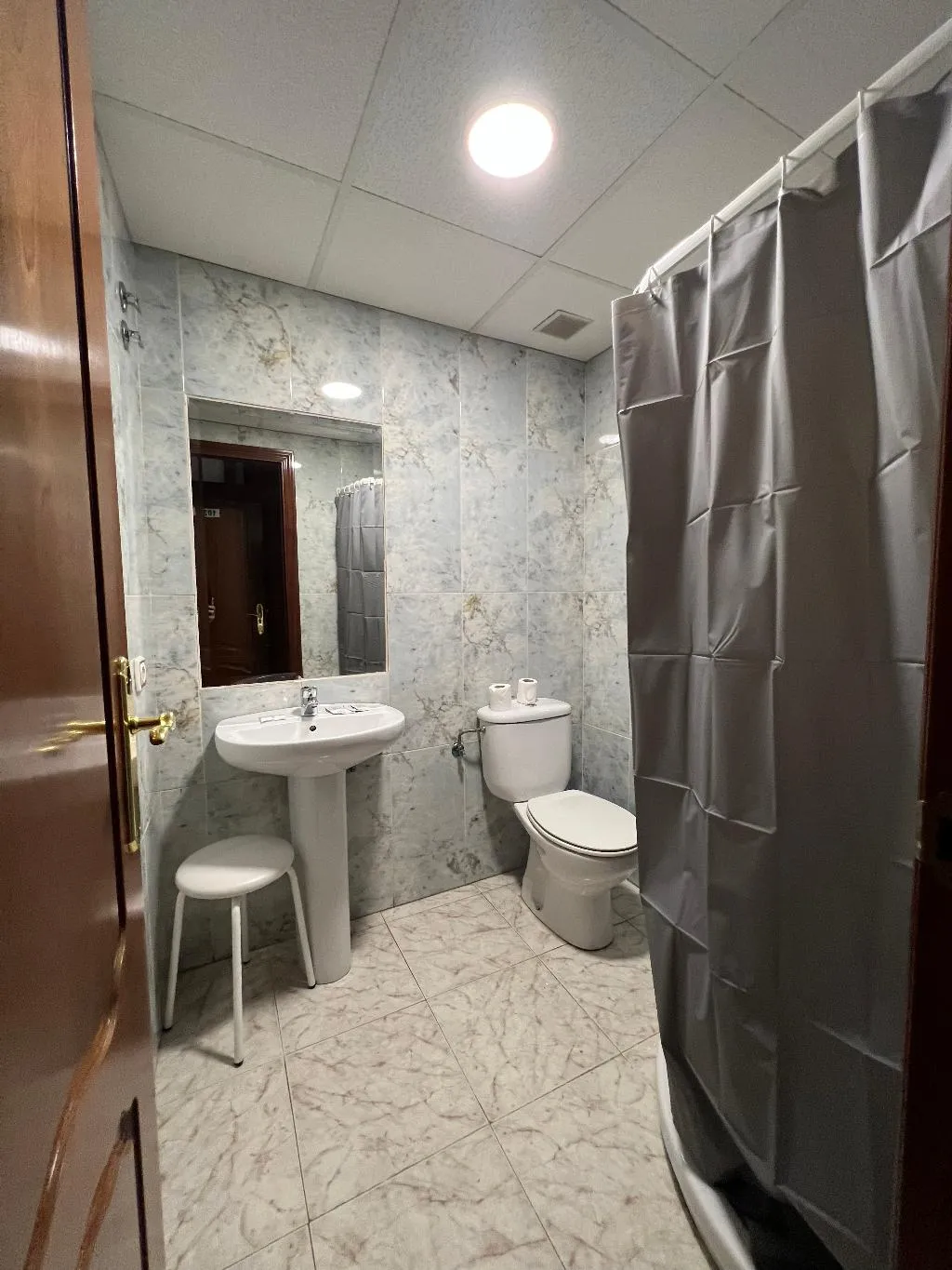 TRIPLE STANDARD Room, Hostal La Embajada, Madrid