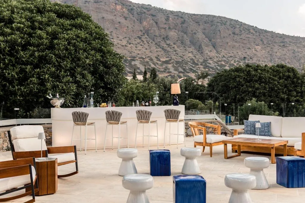 Bar, Phaea Blue, a member of SLH, Crete