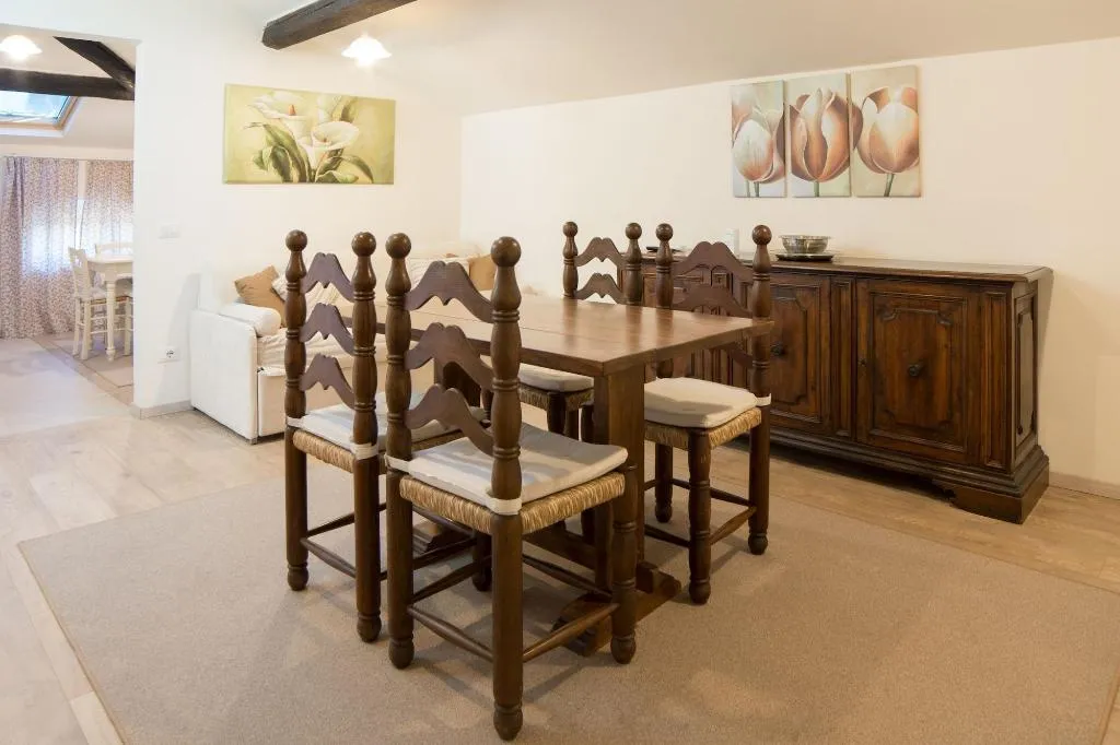 Room, Dimora Salviati, Florence