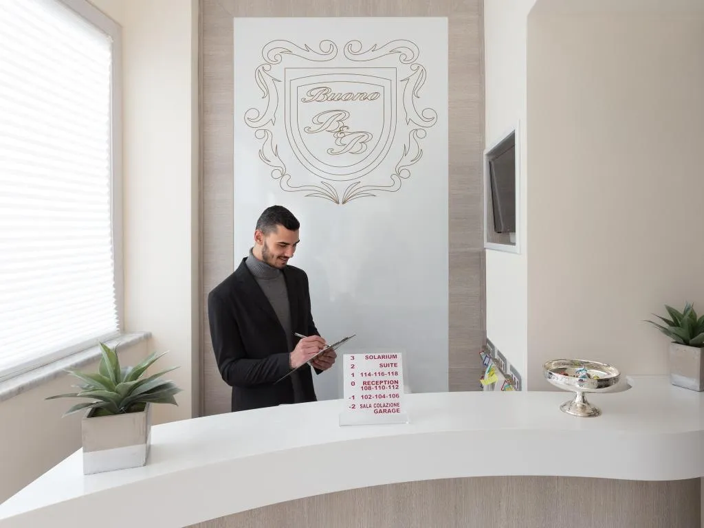 Lobby, Buono BB, Naples