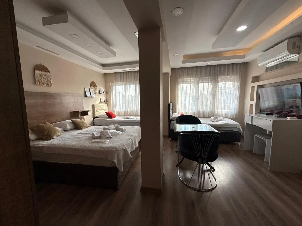 QUADRUPLE DELUXE CAPACITY 4 Room, Twenty Hotel, Antalya