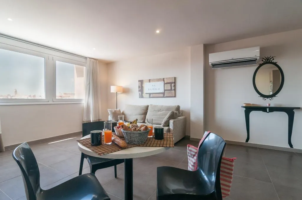 STUDIO CAPACITY 3 Room, Pierre & Vacances Barcelona Sants, Barcelona