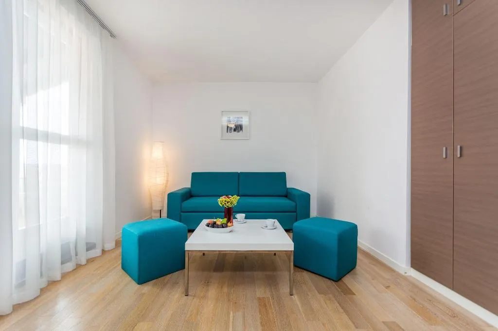 Room, Vista, Istria