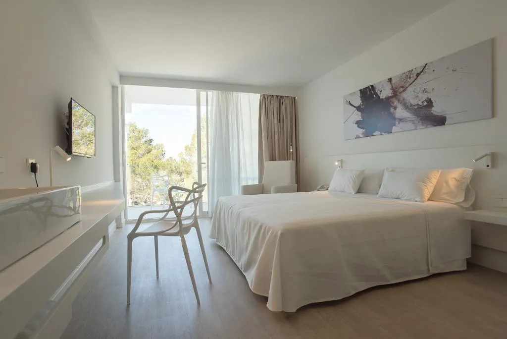 DOUBLE DELUXE GARDEN VIEW Room, Els Pins Resort & Spa, Ibiza