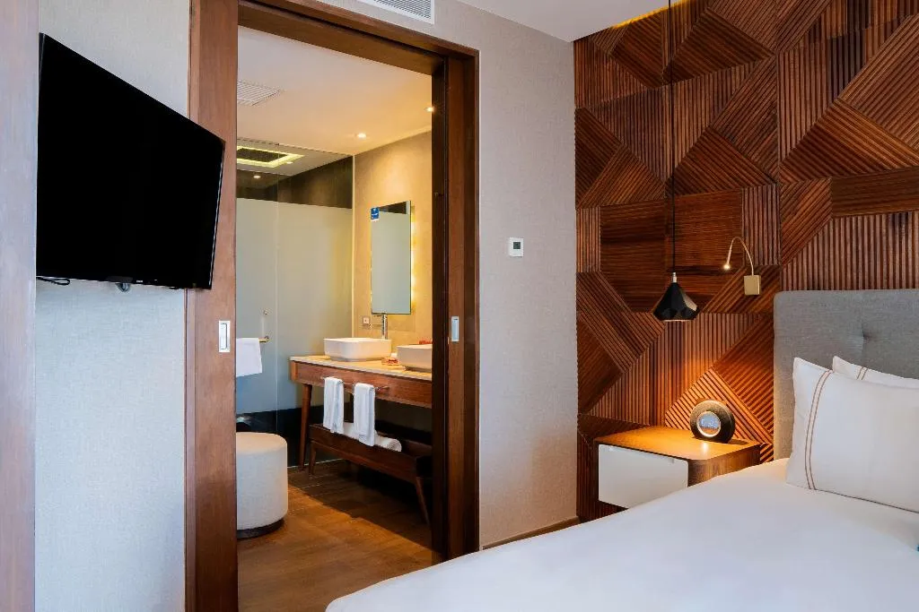 SUITE KING BED ONE BEDROOM  Room, The Fives Downtown Hotel, Curio by Hilton, Playa Del Carmen