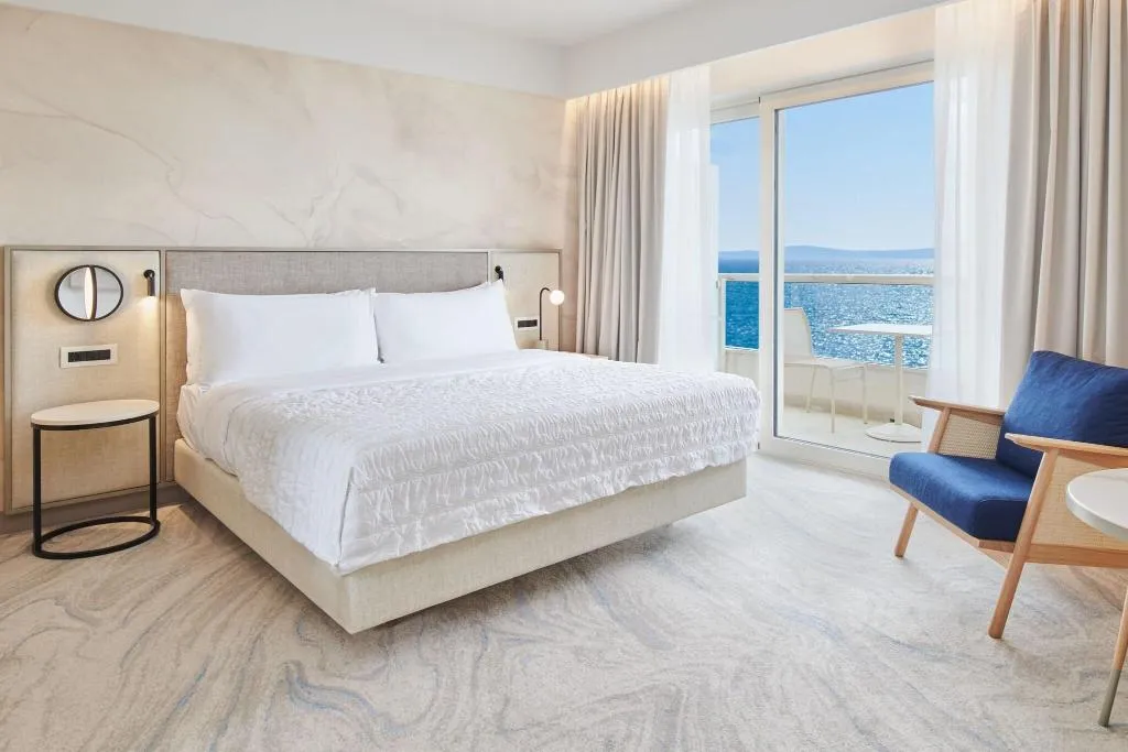 DOUBLE SEA VIEW KING BED Room, Le Meridien Lav Split, Split
