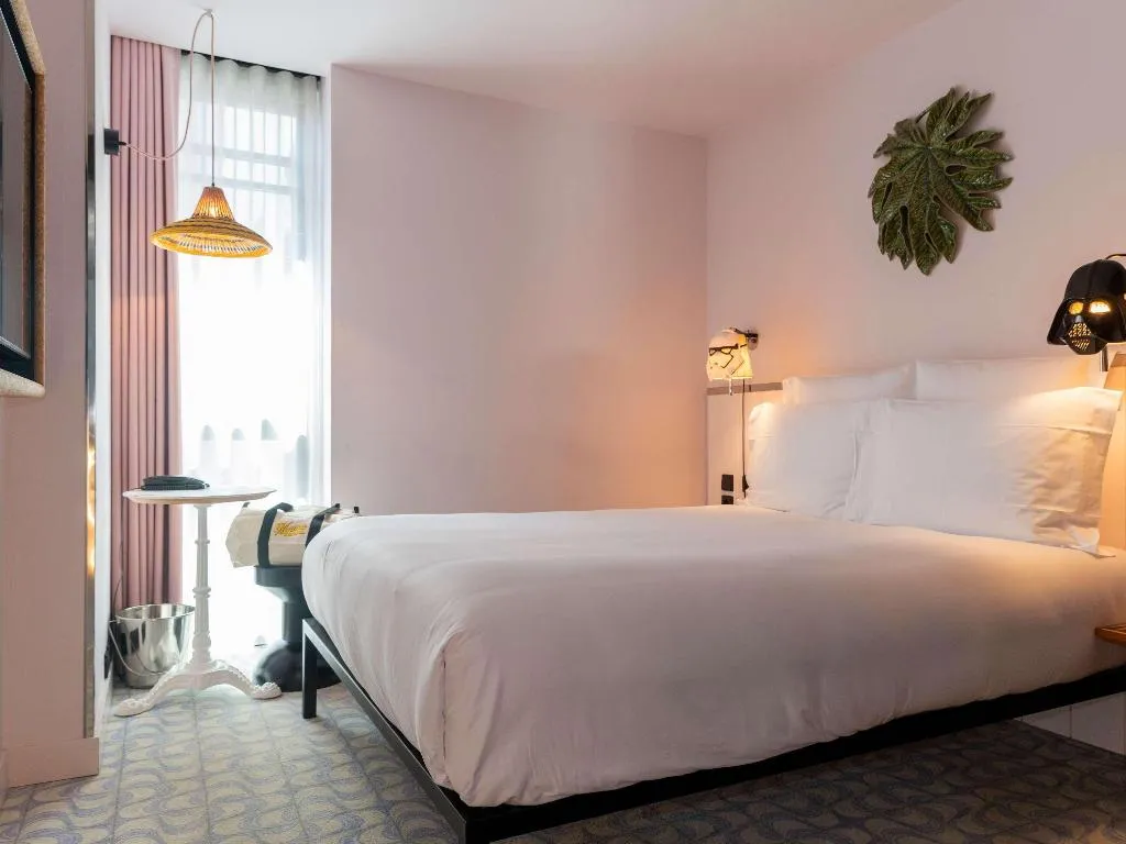 DOUBLE WITH DOUBLE BED Room, Mama Shelter Lisboa, Lisbon
