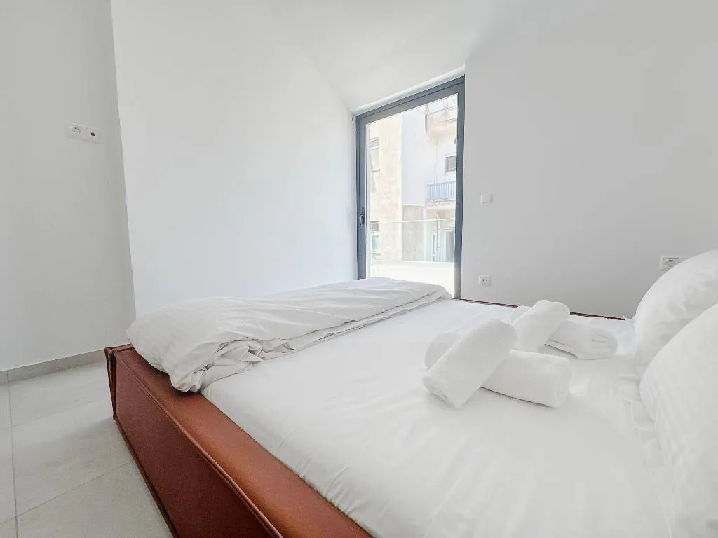 APARTMENT SUPERIOR KING BED Room, Noon Smart Residences, Athens
