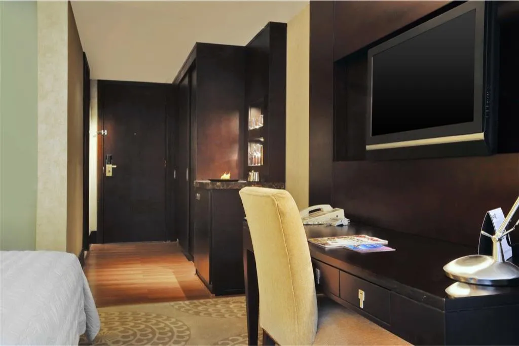 SINGLE PREMIUM CITY VIEW Room, Le Meridien Pyramids, Cairo