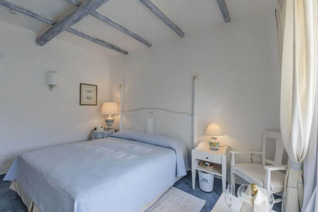 DOUBLE DELUXE SEA VIEW Room, Club Hotel Baja Sardinia, Olbia